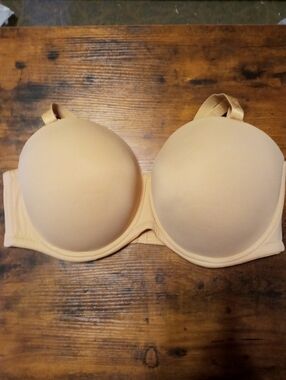 NWOT Comfort Choice 48D Beige Padded Underwire Gorgeous bra